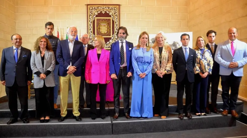 Foto de familia del XXXVII Preg&oacute;n Taurino de la Feria de Caballo I Bre&ntilde;a