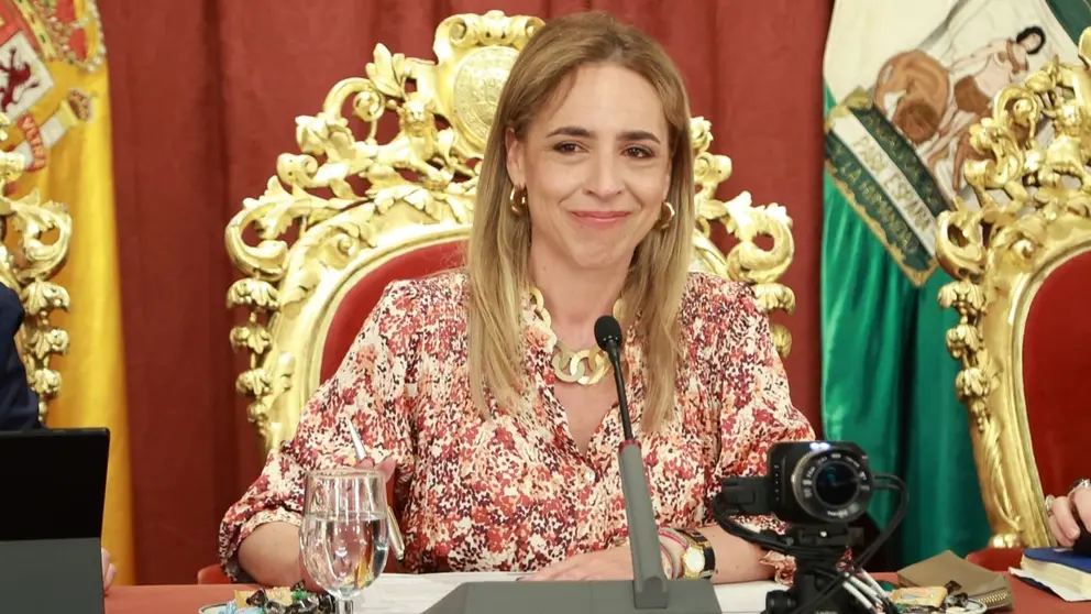 Almudena Mart&iacute;nez, presidenta de la Diputaci&oacute;n de C&aacute;diz | Cristo Garc&iacute;a