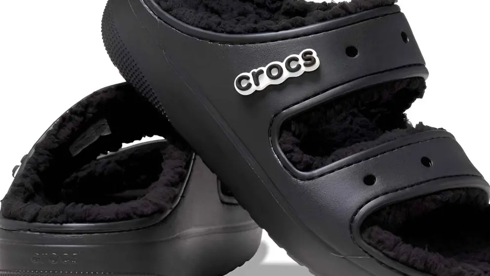 Crocs Sandalia Baya Cozzzy en Amazon