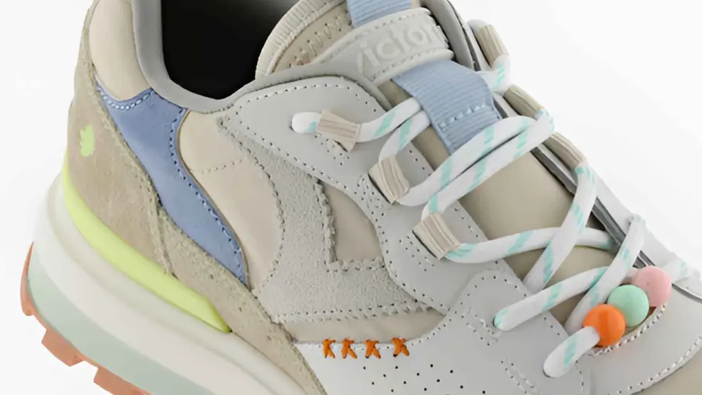 Zapatillas Victoria de nylon con piezas de color,&nbsp;serraje y suela dentada de El Corte Ingl&eacute;s