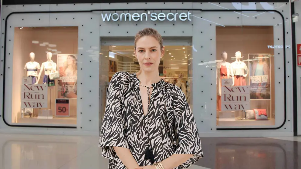 Caft&aacute;n largo estampado Cortefiel en Women'secret