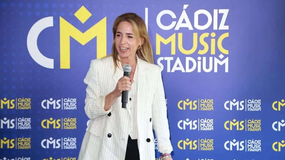 La presidenta de la Diputaci&oacute;n de C&aacute;diz, Almudena Mart&iacute;nez, ha intervenido en el acto | Cristo Garc&iacute;a