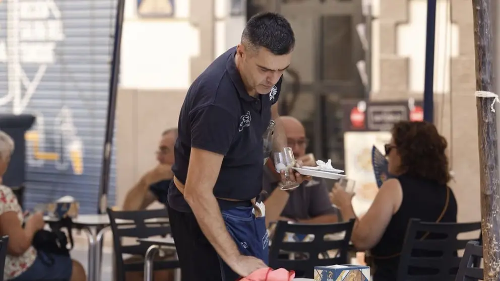 Andaluc&iacute;a ha vuelto a liderar la bajada del paro en Espa&ntilde;a