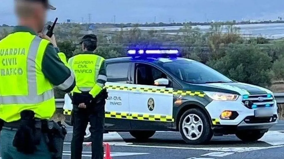 Efectivos de la Guardia Civil de Tr&aacute;fico en una imagen de archivo