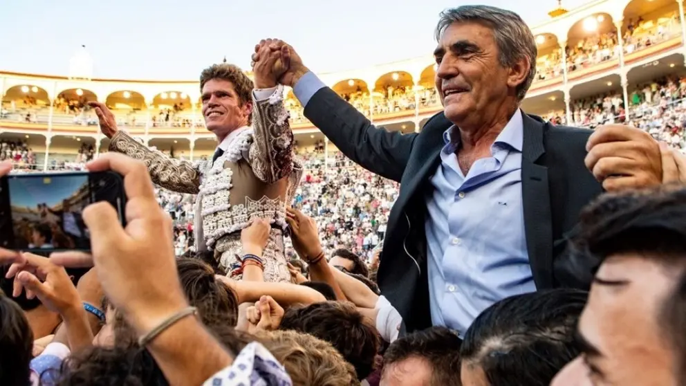 Borja Jim&eacute;nez sale a hombros de Las Ventas I Plaza 1