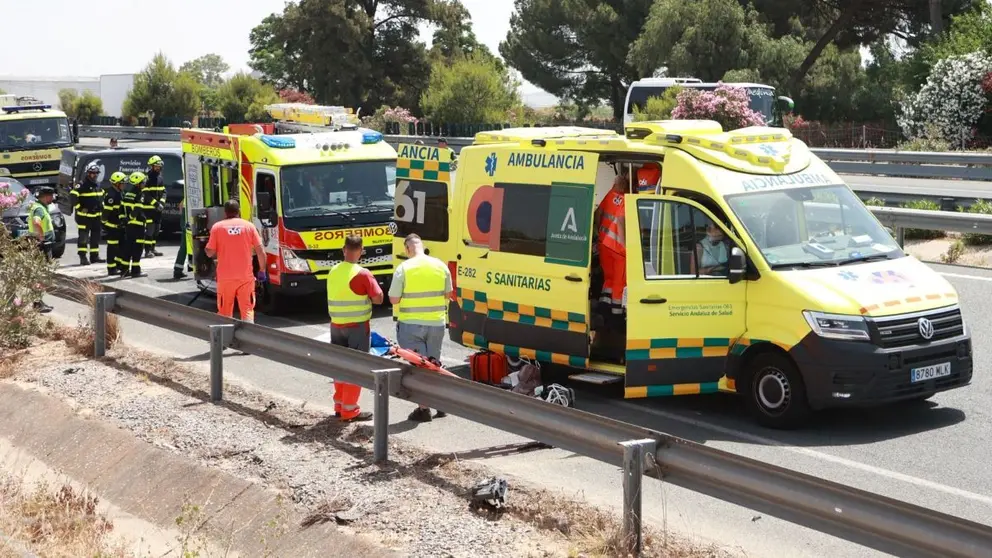 Imagen del dispositivo desplegado en el lugar del accidente | Cristo Garc&iacute;a