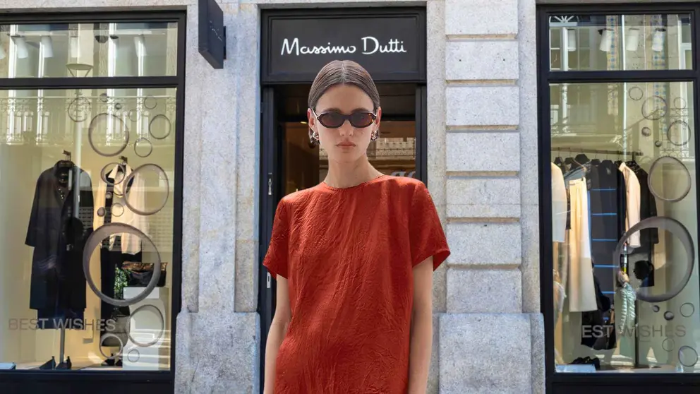 Vestido de Massimo Dutti en las rebajas de verano 2025