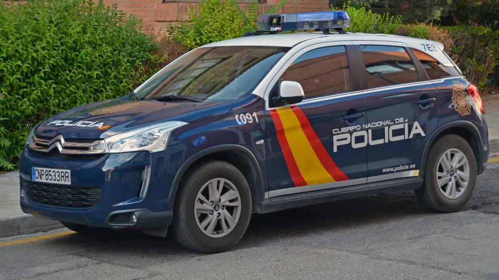 Un veh&iacute;culo de la Polic&iacute;a Nacional