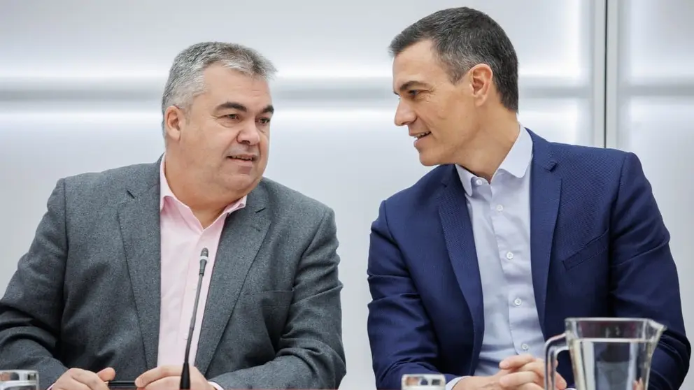 Santos Cerd&aacute;n y Pedro S&aacute;nchez | Europa Press