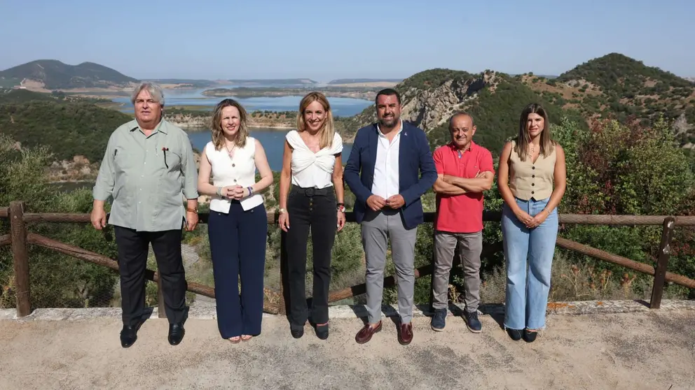 Visita al complejo tur&iacute;stico 'Tajo del &Aacute;guila'