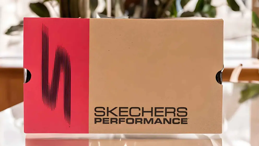 Caja de zapatillas Skechers