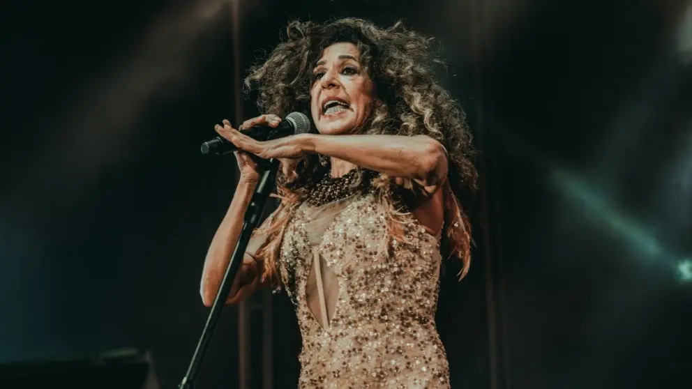 Rosario, en un momento de su actuaci&oacute;n en el T&iacute;o Pepe Festival | Adri&aacute;n Fatou