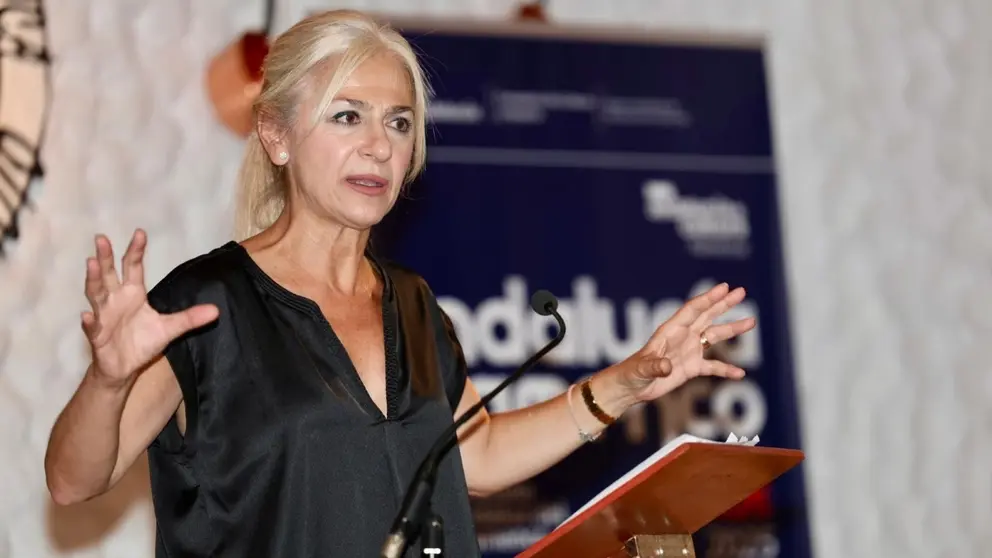 Patricia del Pozo durante la presentaci&oacute;n del Circuito Andaluz de Pe&ntilde;as Flamencas
