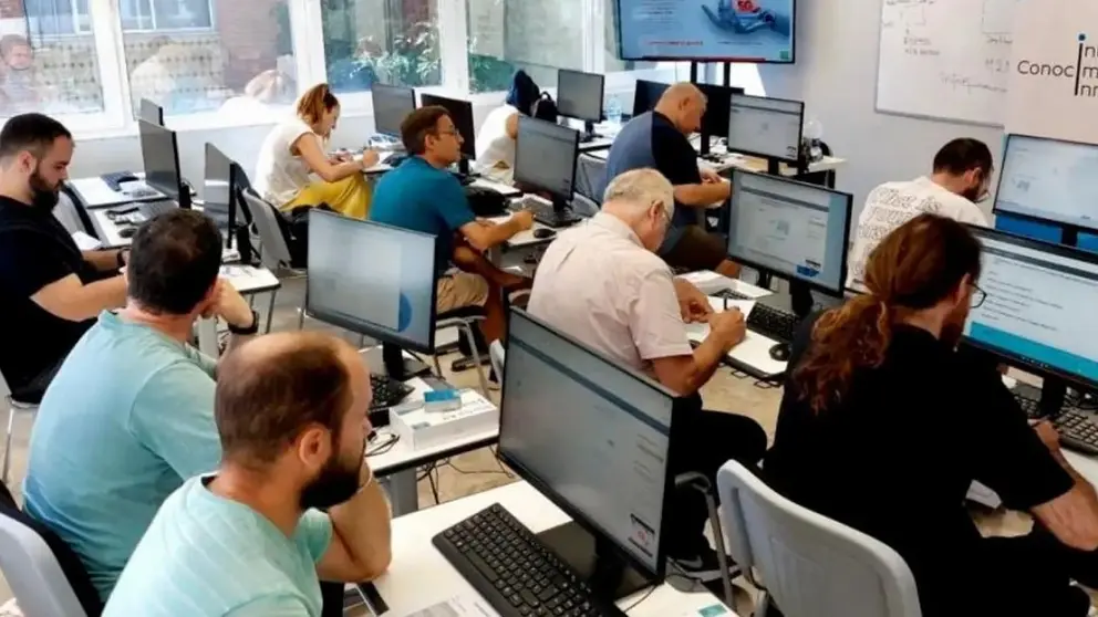 Andaluc&iacute;a, una de las comunidades donde el paro m&aacute;s est&aacute; bajando en los &uacute;ltimos meses (1)