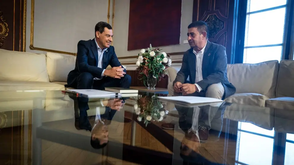 Juanma Moreno se ha reunido con el presidente de la Diputaci&oacute;n de Ja&eacute;n, Francisco Reyes