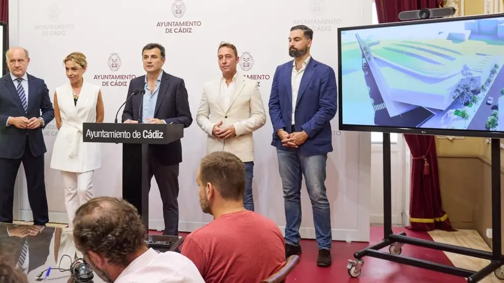 Presentaci&oacute;n del proyecto en el Ayuntamiento de C&aacute;diz
