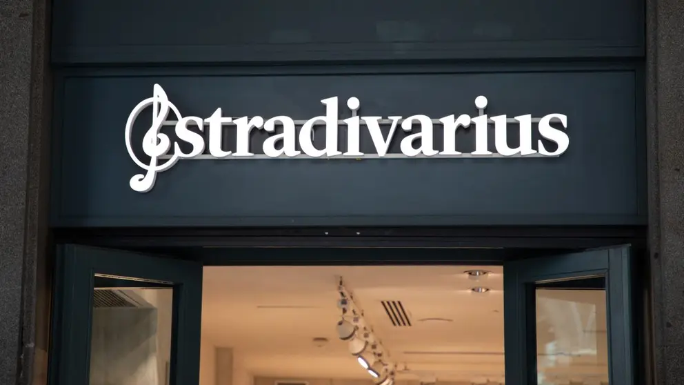 Exterior de tienda de Stradivarius, Inditex