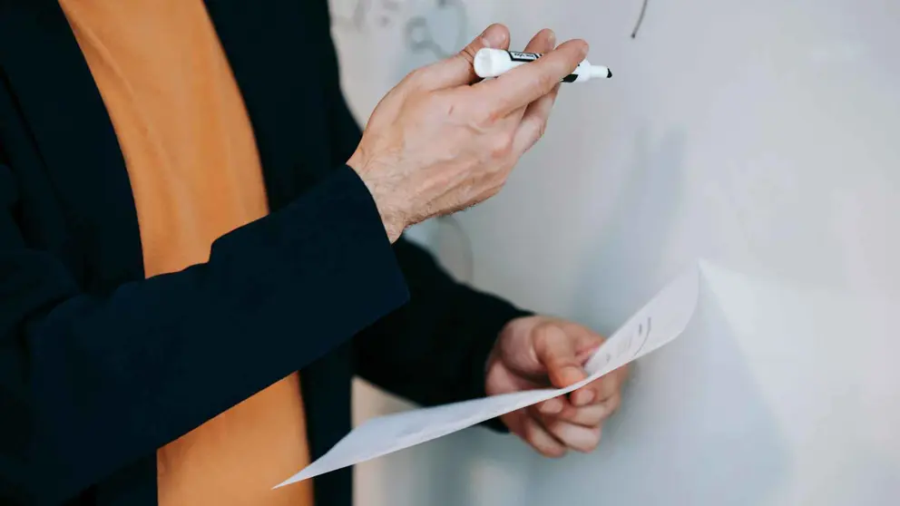 Un profesor en una foto de archivo
