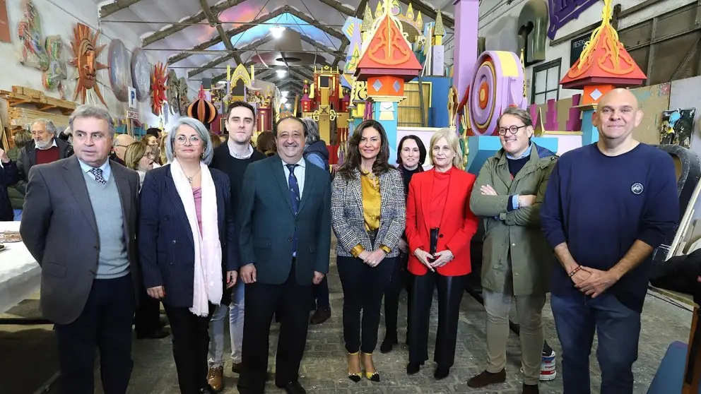 Visita al Taller de Fiestas previa a la cabalgata de 2024