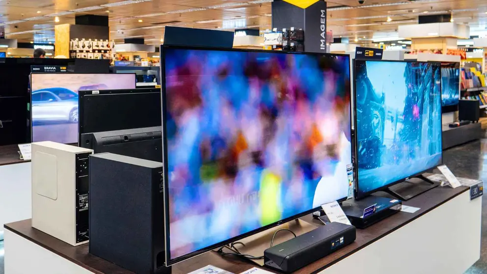 Secci&oacute;n de televisores en El Corte Ingl&eacute;s