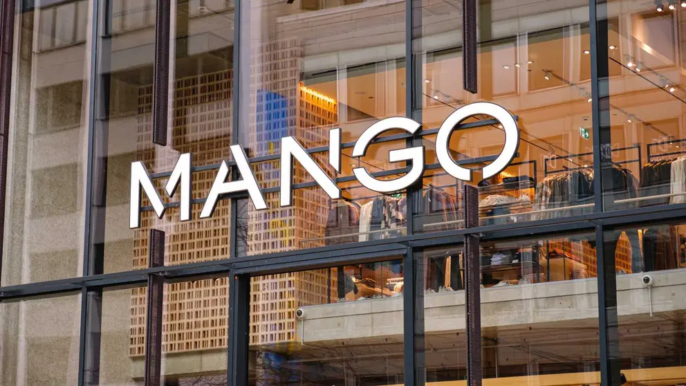 Exterior de tienda Mango