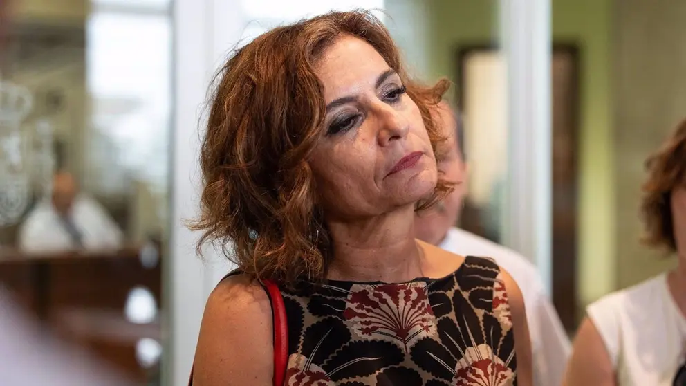 Mar&iacute;a Jes&uacute;s Montero sigue ajena al caos ferroviario