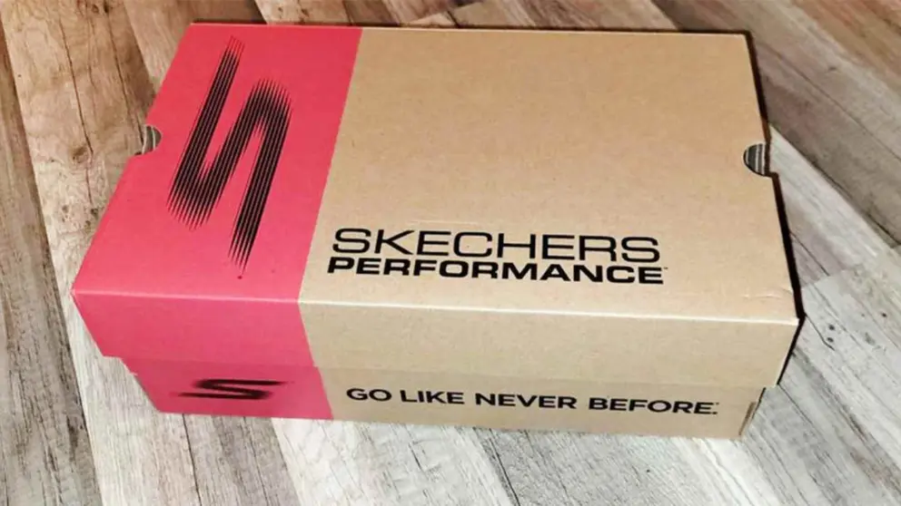 Caja de zapatillas Skechers
