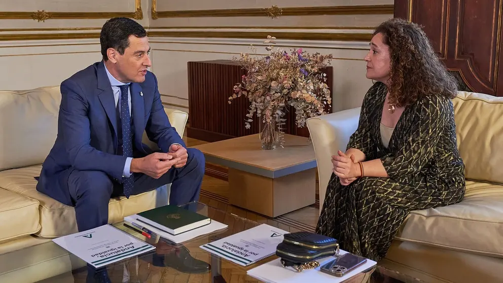 Juanma Moreno, en una imagen de archivo, junto a Inmaculada Nieto | Salvador L&oacute;pez Medina