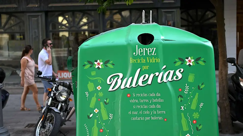 Contenedor de vidrio en Jerez