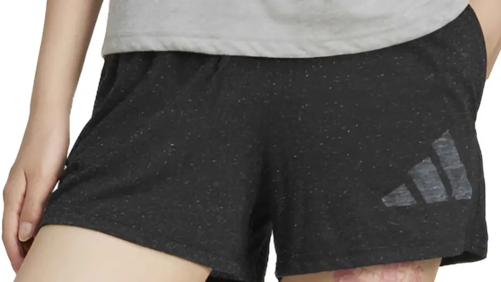 Pantalones cortos Adidas Essentials Winners en Amazon