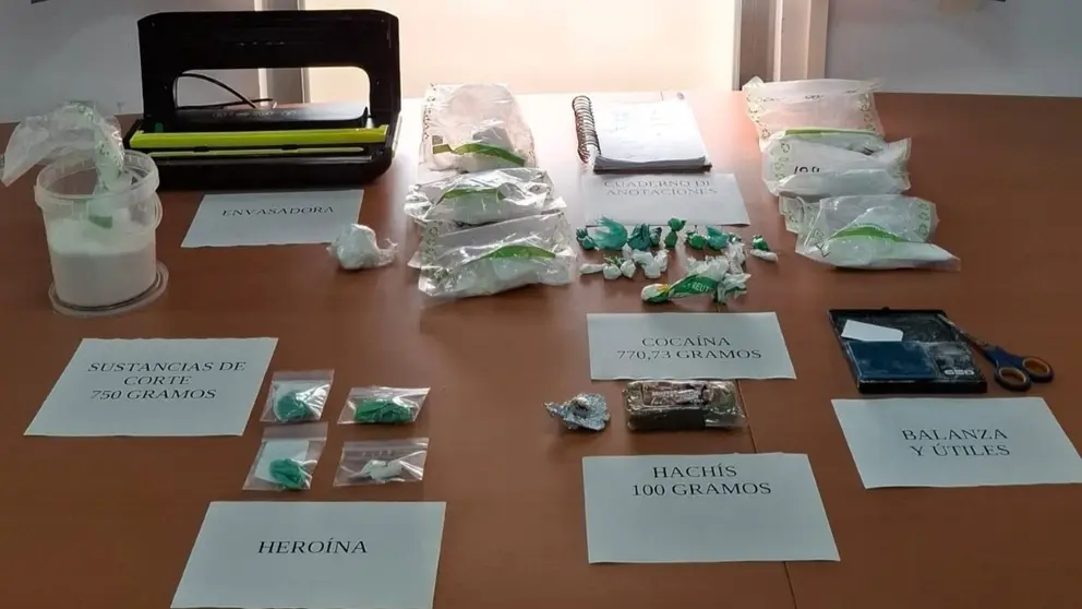 Imagen del alijo incautado por Polic&iacute;a Nacional