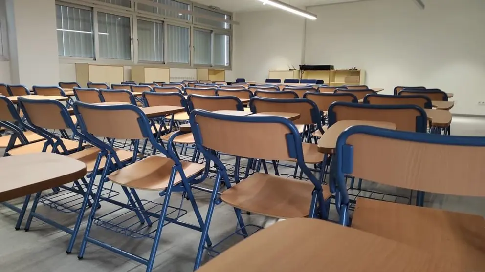 Interior de un aula de un colegio p&uacute;blico