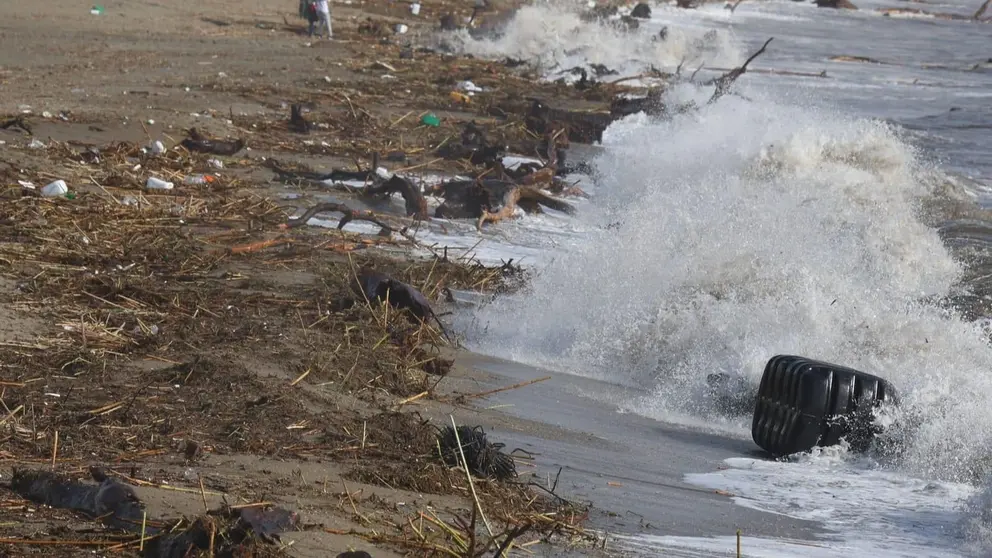 El fuerte oleaje ha protagonizado las &uacute;ltimas horas en Andaluc&iacute;a
