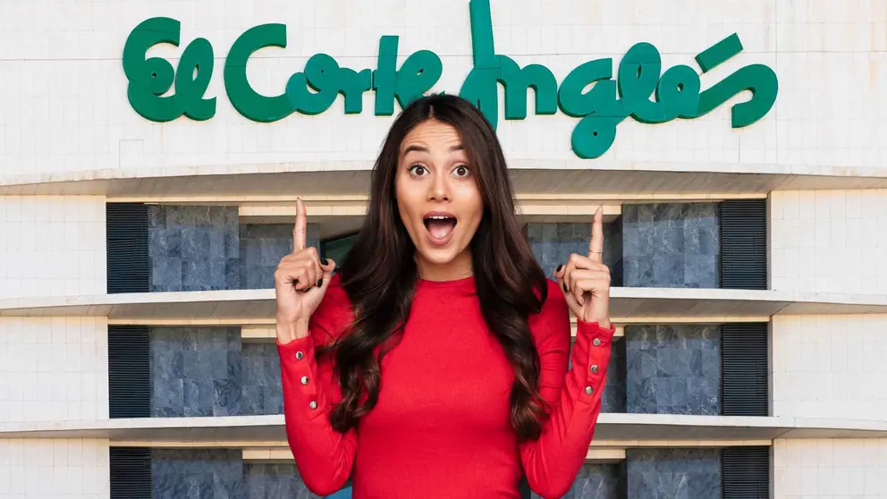 Una mujer frente a una tienda de El Corte Ingl&eacute;s