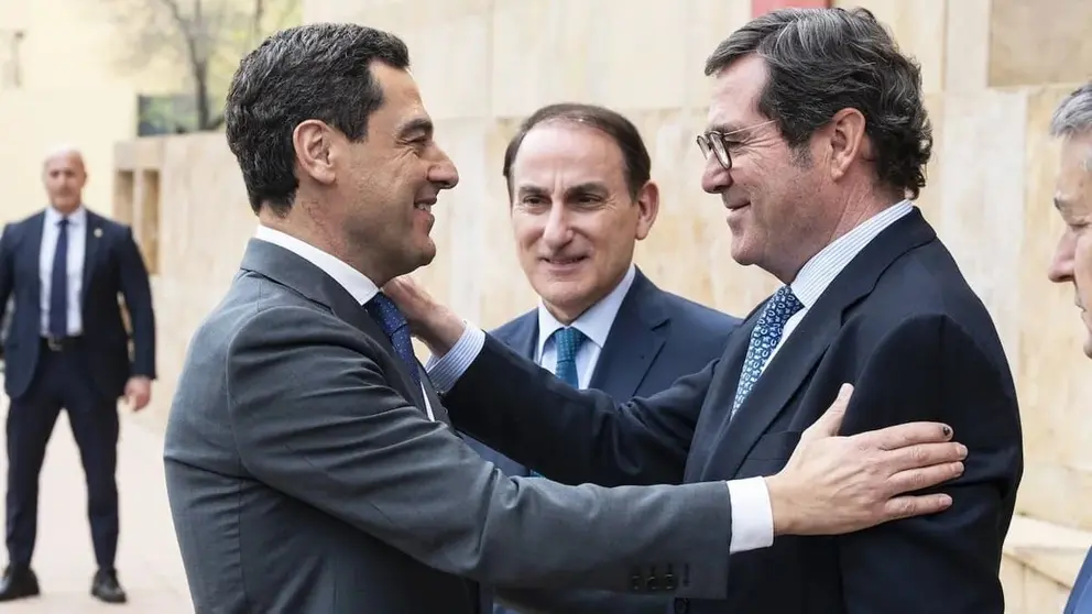 Juanma Moreno vuelve a relanzar la econom&iacute;a de Andaluc&iacute;a