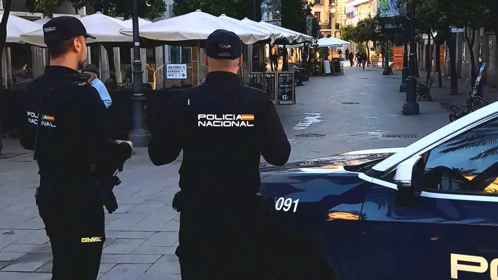 Agentes de la Polic&iacute;a Nacional en el centro de Jerez