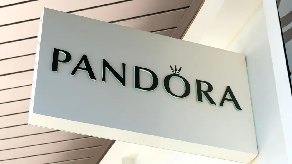 Fachada de tienda Pandora