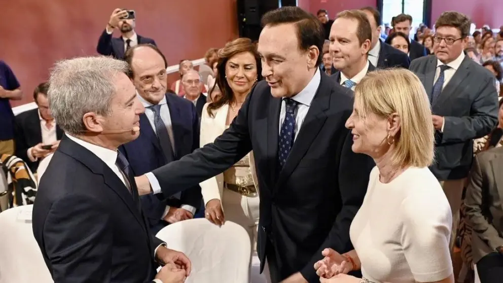 Vicente Vall&eacute;s, Mar&iacute;a Jos&eacute; Garc&iacute;a-Pelayo y Jos&eacute; Carlos G&oacute;mez Villamandos