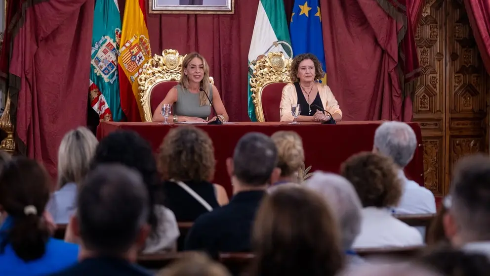 Almudena Mart&iacute;nez ha presidido el XXII Encuentro de Archiveros y Archiveras de Diputaciones