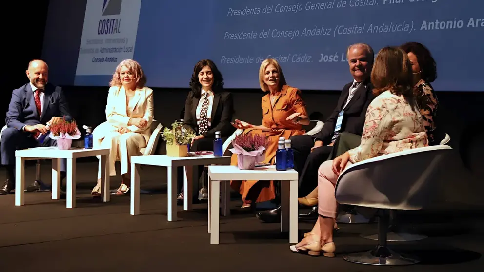 Garc&iacute;a-Pelayo inaugura el Congreso Cosital