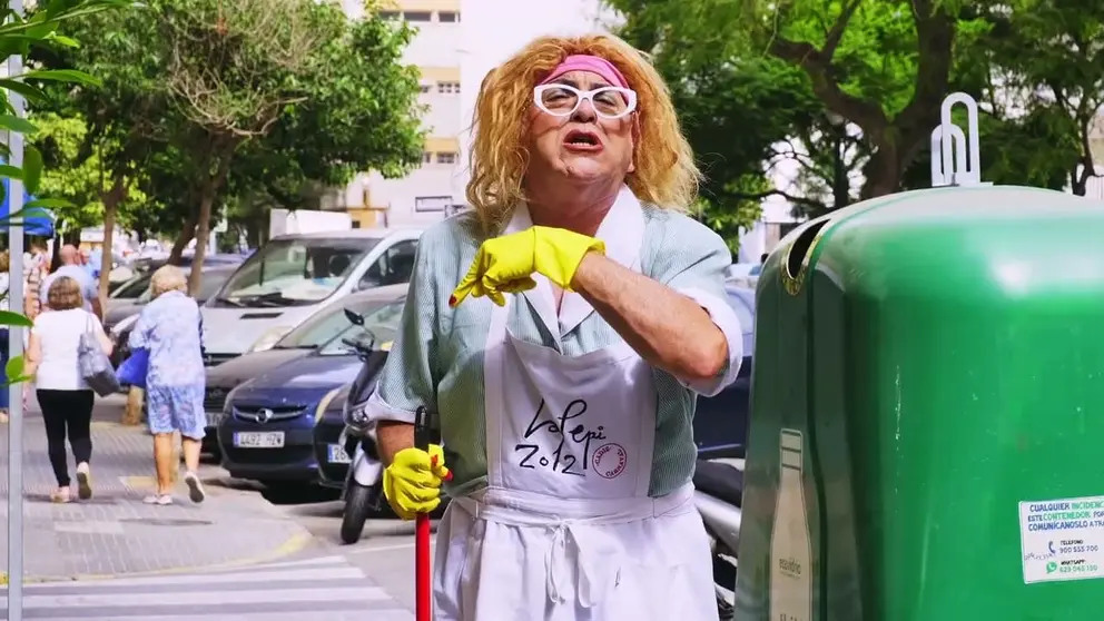 Selu Garc&iacute;a Coss&iacute;o, protagonista de la campa&ntilde;a de reciclaje en C&aacute;diz