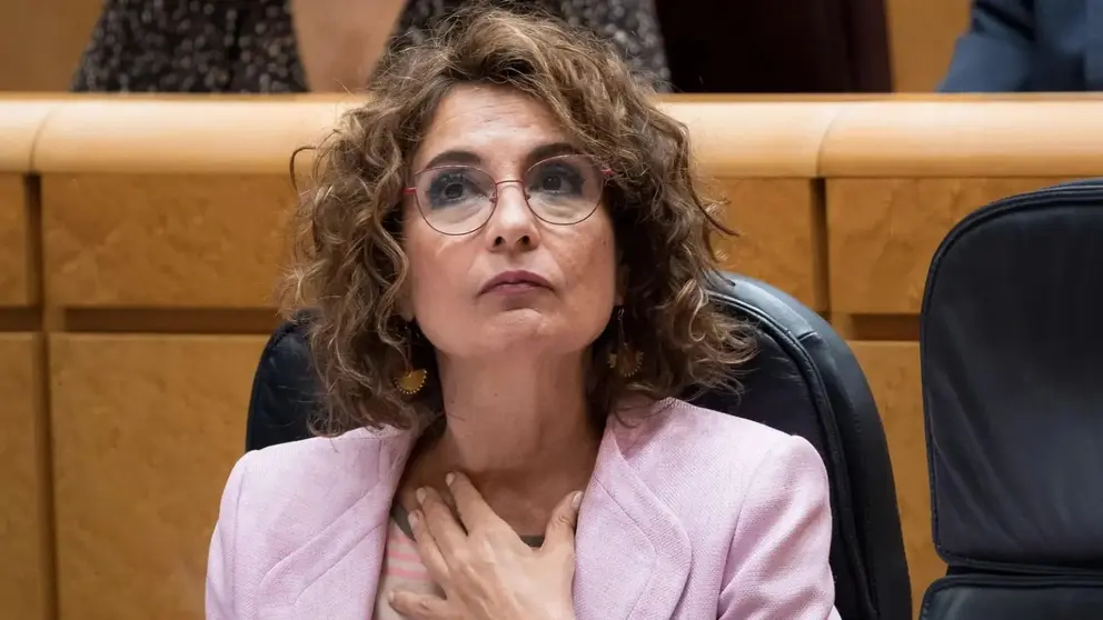 Montero ha sido se&ntilde;alada por la oposicion tras los errores del cribado de c&aacute;ncer de mama