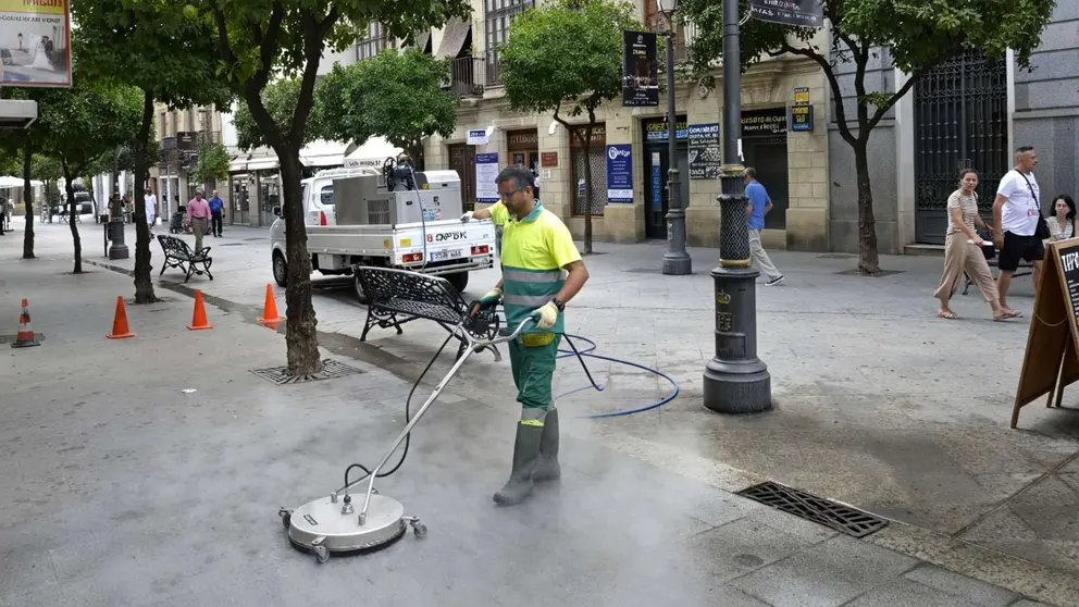 Limpieza en el centro de Jerez