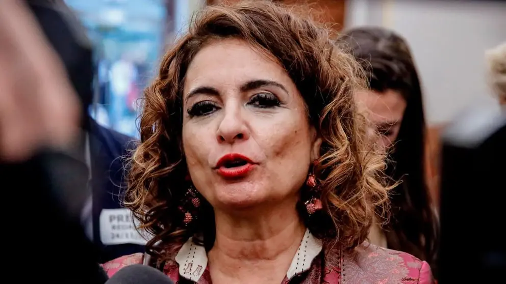 Montero vuelve a estar en el centro de las cr&iacute;ticas de los populares