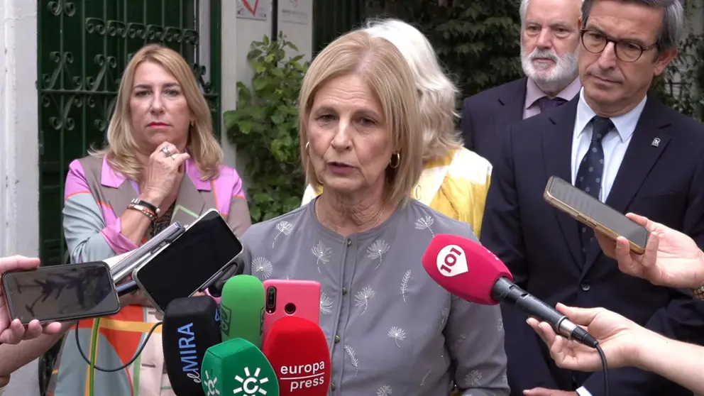 Garc&iacute;a-Pelayo en la atenci&oacute;n a los medios