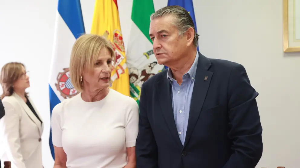 Mar&iacute;a Jos&eacute; Garc&iacute;a-Pelayo y Antonio Sanz | Cristo Garc&iacute;a