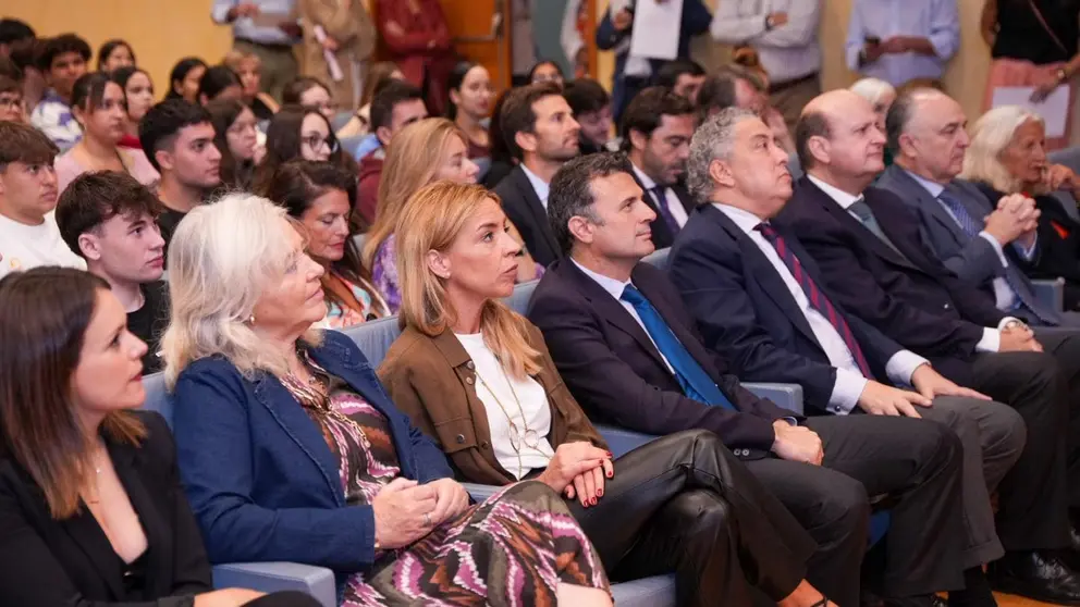 El acto ha contado con la presencia de varios representantes pol&iacute;ticos