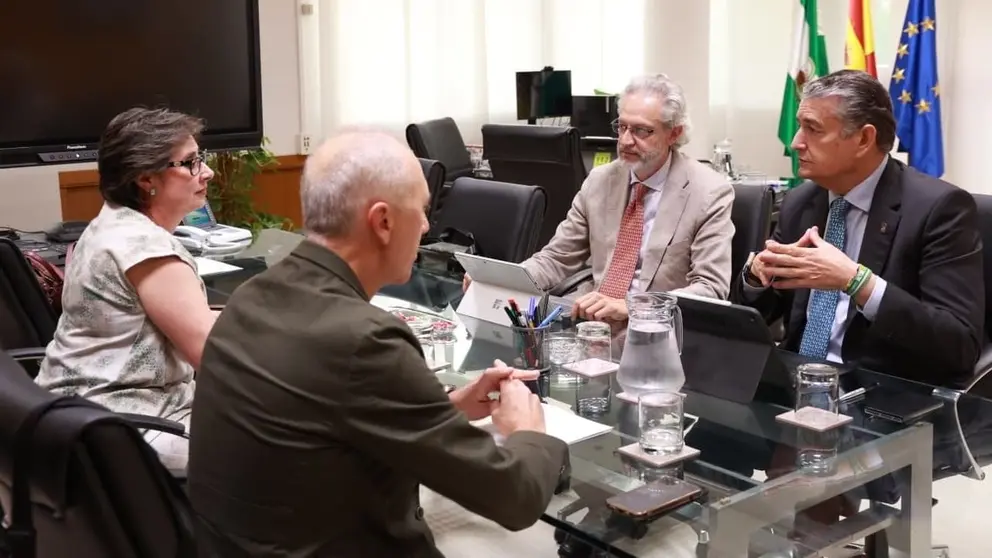 Antonio Sanz contin&uacute;a con su ronda de contactos en Andaluc&iacute;a