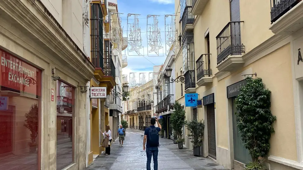 Luces de Navidad en la calle Santa Mar&iacute;a
