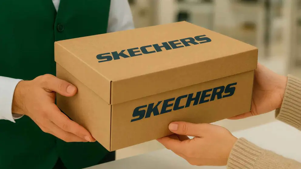 Caja de compra de Skechers en una tienda El Corte Ingl&eacute;s